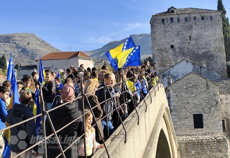 VIDEO | Skokom u Neretvu obilježena godišnjica rušenja Starog mosta